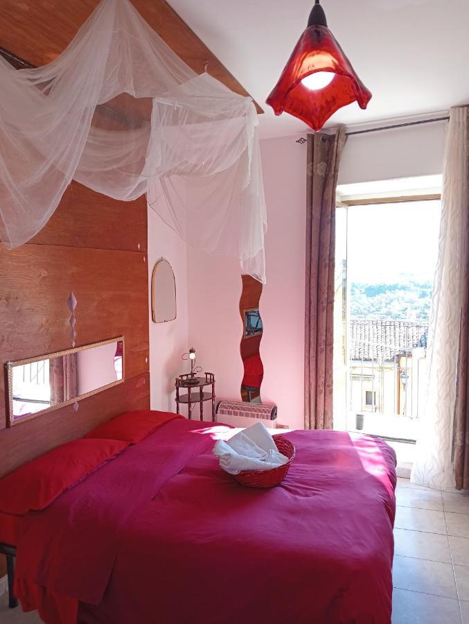 Casa Vacanze Il Girasole Caltagirone Exterior foto