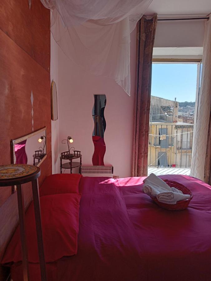 Casa Vacanze Il Girasole Caltagirone Exterior foto